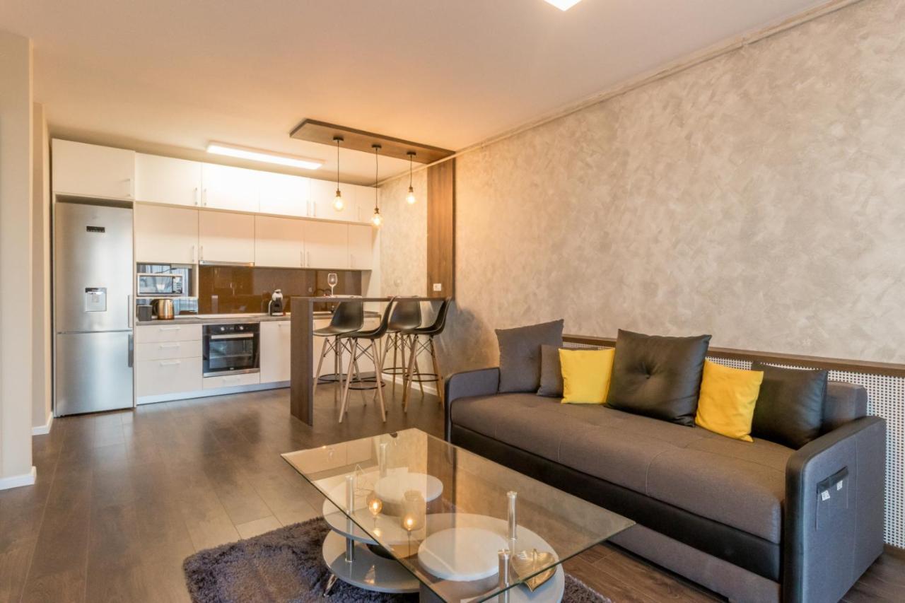 Modern Downtown Apartment Kaloşvar Dış mekan fotoğraf
