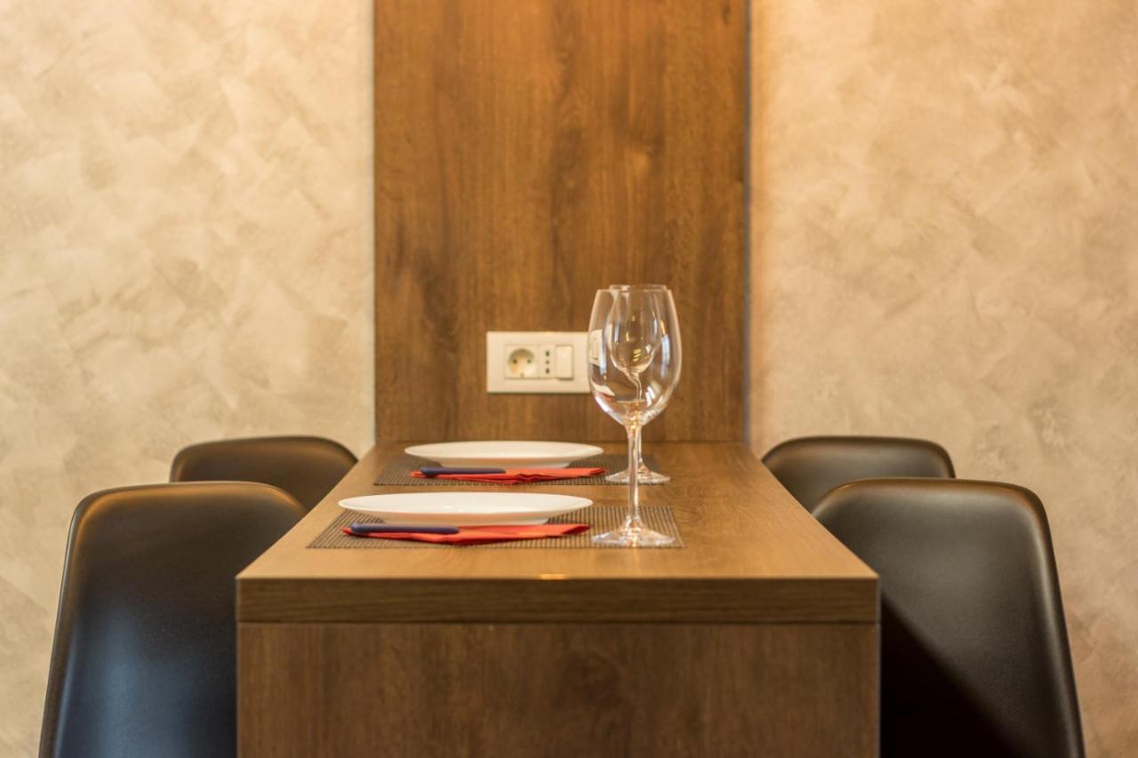 Modern Downtown Apartment Kaloşvar Dış mekan fotoğraf